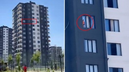 12nci katta yürekleri ağza getiren anlar! Çocuk pencereye çıktı