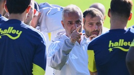 İsmail Kartal "Bu sezon bizimle olacaklar" deyip 2 futbolcunun adını verdi