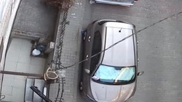 Küçükçekmecede kasklı saldırgan pusu kurup kurşun yağdırdı: Ağır yaralanan adam hastaneye kaldırıldı