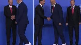 Rama fotoğraf çekimine spor ayakkabıyla katıldı, Erdoğan’ın bakışları dikkatlerden kaçmadı