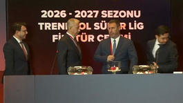 Elini uzattı ancak karşılık alamadı! Kura çekimine damga vuran anlar