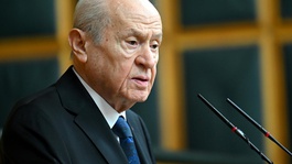 Bahçeli, futbolcu Merih Demiralı kabul etti