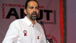 Nasuh Mahruki, 15 Temmuz paylaşımı nedeniyle gözaltına alındı