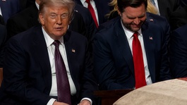 Lindsey Grahamın cenazesinde Trump ve Vancedan ilginç görüntüler