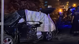 Mardinde otomobil ile kamyon kafa kafaya: 2 ölü, 6 yaralı