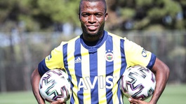 Eski Fenerbahçeli Enner Valenciadan 1 yıllık dev imza