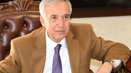 Ünlü gazeteci Yavuz Donat 11. Anadolu Medya Ödüllerini köşesine taşıdı