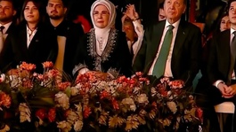 AK Partinin 25. yıl kutlamalarında Cumhurbaşkanı Erdoğanı mest eden gösteri