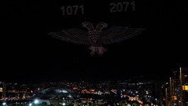 AK Partinin 25. yılına özel dron gösterisi