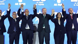 3 milletvekili daha AK Partiye katıldı! Rozetlerini Cumhurbaşkanı Erdoğan bizzat taktı