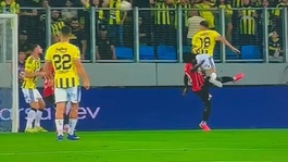 Triodan Fenerbahçenin penaltı beklediği pozisyonlar için olay yorum