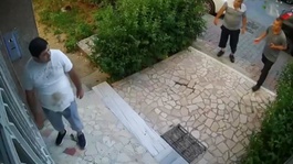 Komşularına dehşeti yaşattı: Takıntılı olduğu kadının annesini bıçakladı! İlk vukuatı da değilmiş