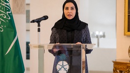 Suudi Arabistanda diplomasi tarihinde bir ilk: Kadın başkonsolos göreve başladı