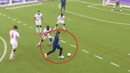 Görme engelli futbolcunun attığı gol olay oldu