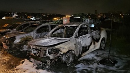Avcılarda oto galeride yangın: 3 araç kül oldu