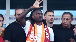Dursun Özbek gözünü kararttı! Leaonun ardından yeni bir çilek transferi