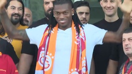 Galatasarayın yeni transferi Rafael Leao, İstanbulda! İşte ilk sözleri