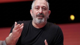 Cem Yılmaz hastaneye kaldırıldı