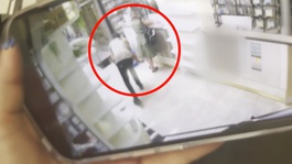 Müşterinin etek altı fotoğrafını çeken eczacı, eşine suçüstü yakalandı