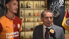 Dursun Özbek konuşurken Deniz Gülün yaptığı tepki çekti: Başkanın yanında hoş değil