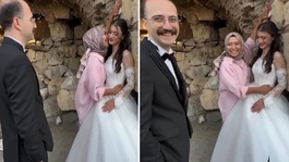 Düğün fotoğrafı çekiminde şaşırtan anlar: Damattan önce fotoğrafçı öptü