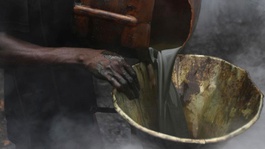 Nijeryada petrol hırsızlığı girişiminde bulunan 37 kişi zehirlenerek öldü