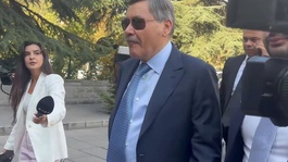 Melih Gökçek ifade vermeye sakız çiğneyerek geldi
