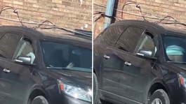 Otomobilde cinsel ilişkiye giren çifti kayda alıp paylaştı