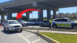 Yol kenarındaki kamyonet, ekipleri alarma geçirdi! Gerçek ise apayrı çıktı