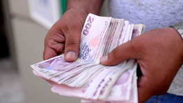 Sürücüler güne dev zamla uyandı! Motorin 100 TL sınırına dayandı