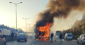 Bayrampaşa’da yolcu otobüsünde yangın paniği