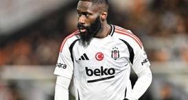 Beşiktaşlıları çileden çıkartan Arthur Masuaku, takımdan ayrılıyor