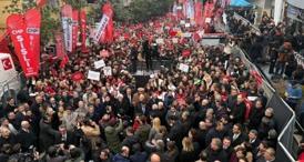 Büyük kalabalık toplandı CHP’den Beşiktaş’ta ’demokrasi’ mitingi