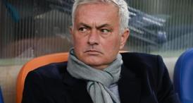 Atılan manşetleri görmeniz lazım Bütün ülke Mourinho’yu konuşuyor