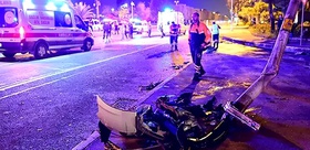 Maltepe’de iki araç çarpıştı: 2’si ağır 9 yaralı