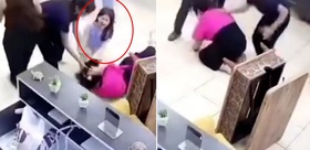 Vicdansızlığın böylesi Küçük kızın gözleri önünde saldırdılar