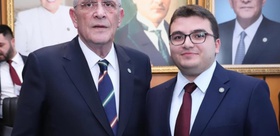 İYİ Partili başkana saldırı Otomobiline binerken darbedildi