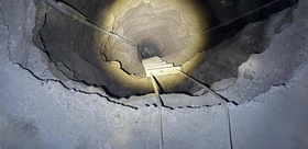 Defineciler evin içinde 25 metrelik kuyu kazdı