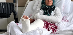 Mersin’de tatlıcıda saldırıya uğrayan 3 çocuk annesi kadının kolu ve bacağı kırıldı