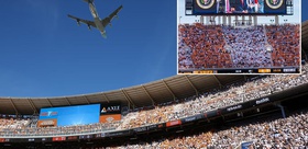 Trump’tan uçak şovu Air Force One stadyumu böyle selamladı