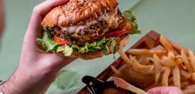Fast food devinden büyük dönüşüm Menüden restorana her şey yenileniyor
