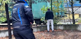 Kamusal alanda tuvaletini yapan şahsa zabıta baskını