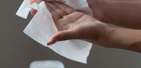 Birleşik Krallık’ta plastik içeren ıslak mendiller yasaklanıyor