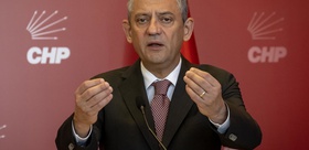 AK Parti’ye geçeceği konuşulan Cemil Tugay, Özel’i kızdırdı: Hain oğlu haindir