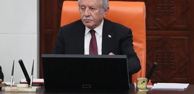 Celal Adan’dan fon krizine sert çıkış: Şerefsizdir, namussuzdur