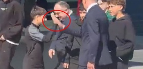 Kritik toplantı öncesi Hacıosmanoğlu’nun keyfi yerinde Çocuklarla fotoğraf çektirdi