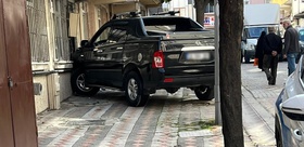 Sultangazi’de feci kaza Park ederken kendisine yol gösteren eşini ezdi