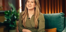Kelly Clarkson mağazanın adını vererek anlattı: Param yetmezmiş gibi baktılar