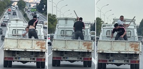 D-100’de tehlikeli kavga Hareket halindeki kamyonetin kasasında yumruklaştılar