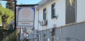 İzmir Bornova’da kadın velilere sözlü taciz iddiasıyla öğretmen açığa alındı